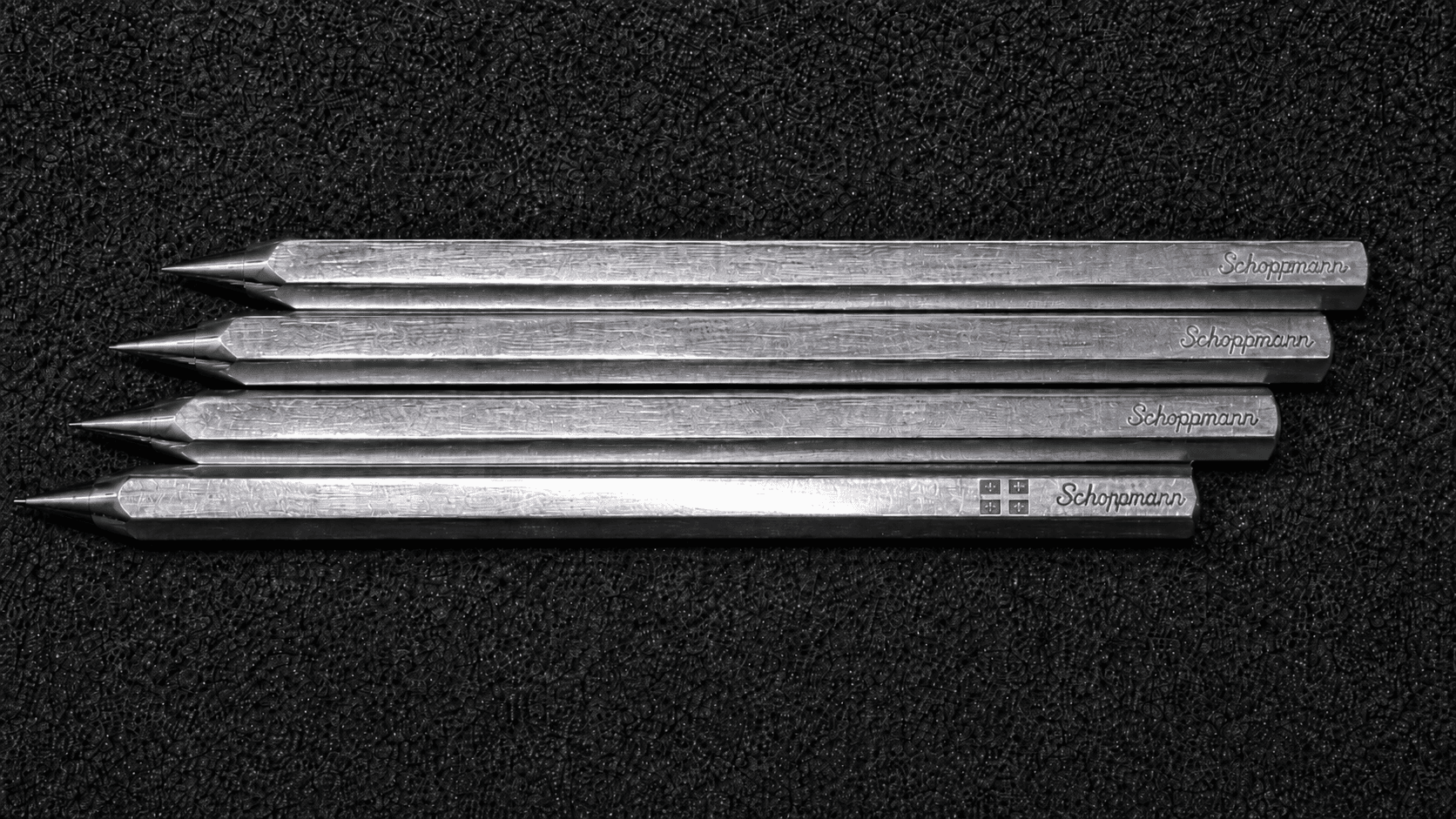 4 crayons Schoppmann aluminium vue de profil